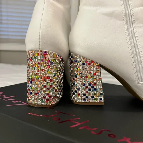 Women's Kassie Beaded Heel Dress Booties - Picture 2 of 3